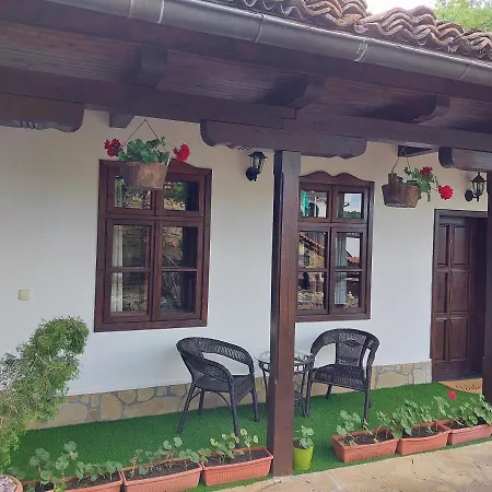 Maison d'hôtes Guest Cheshmata 2*